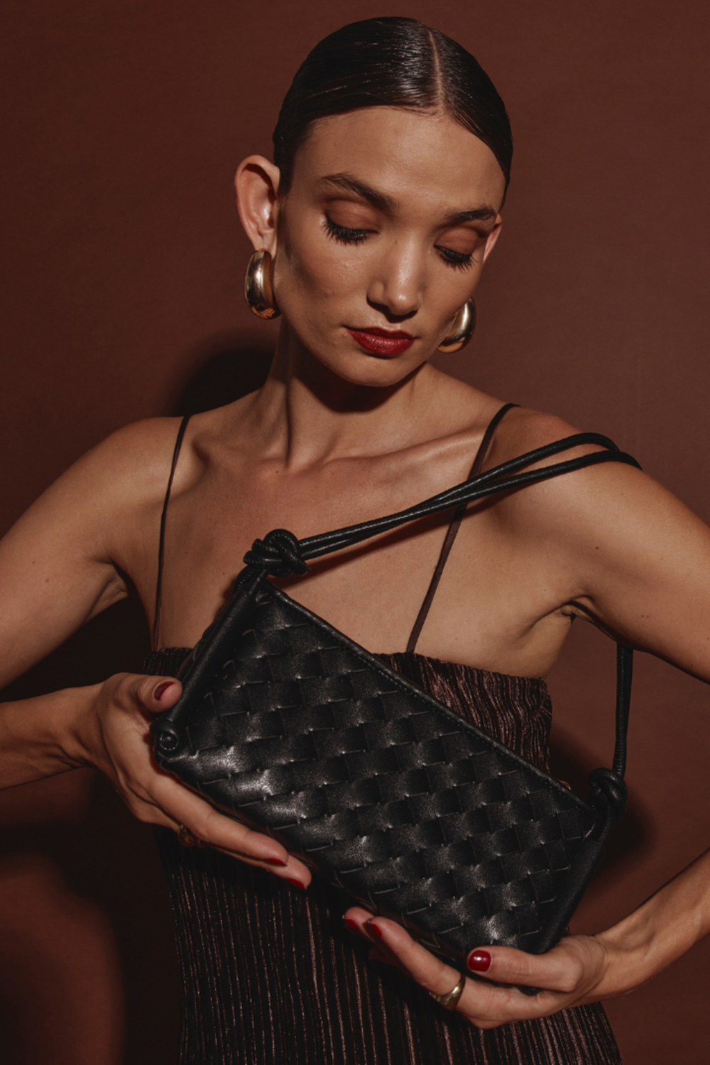 Daniella Triangular Woven Shoulder Bag | Black
