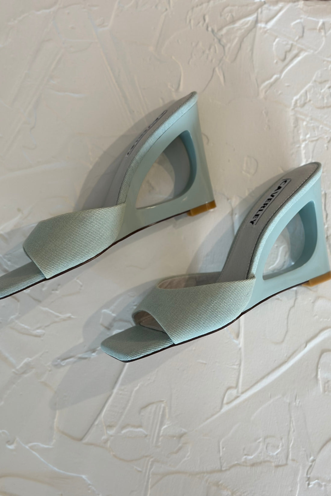 Ozi Wedge | Light Demin