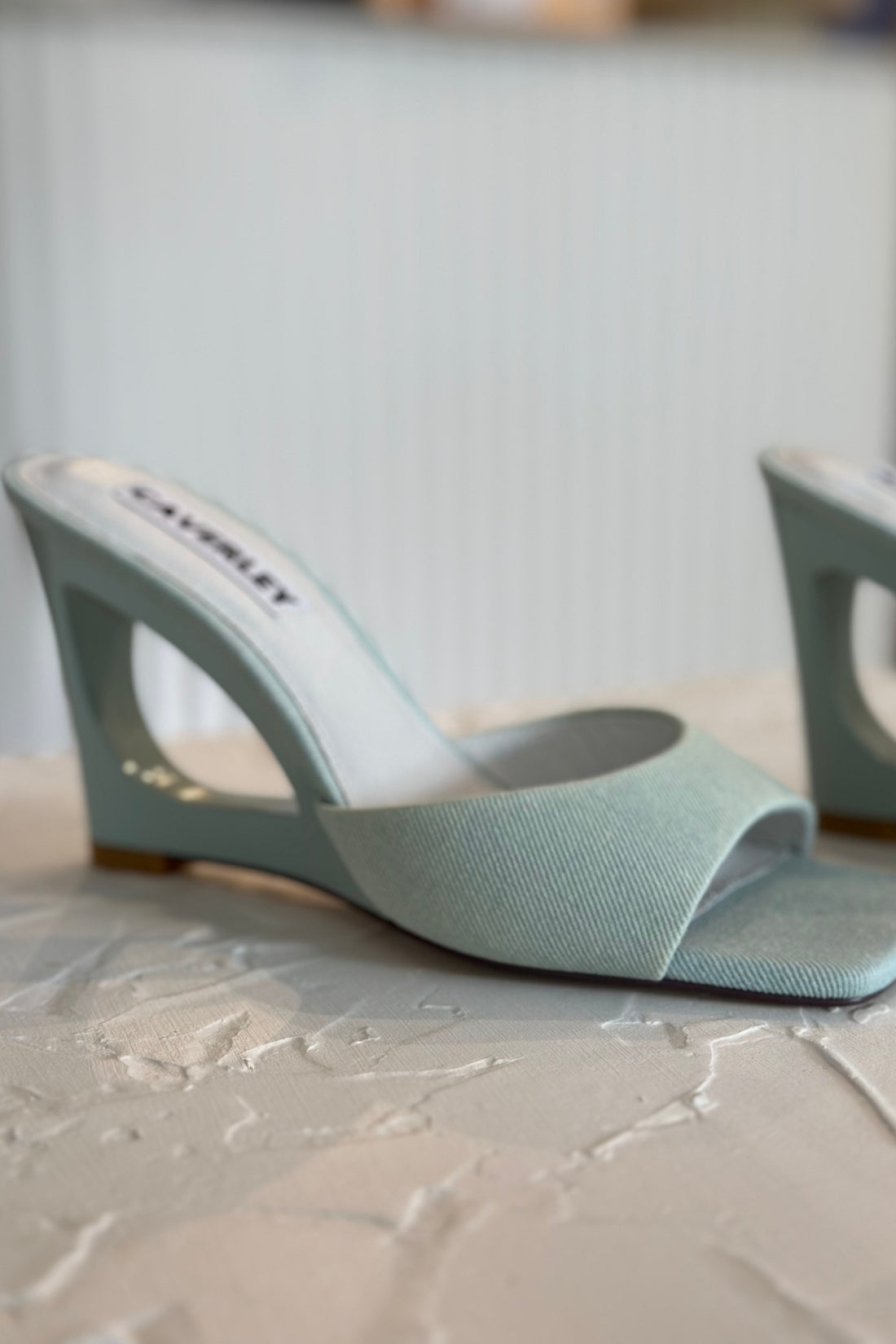 Ozi Wedge | Light Demin