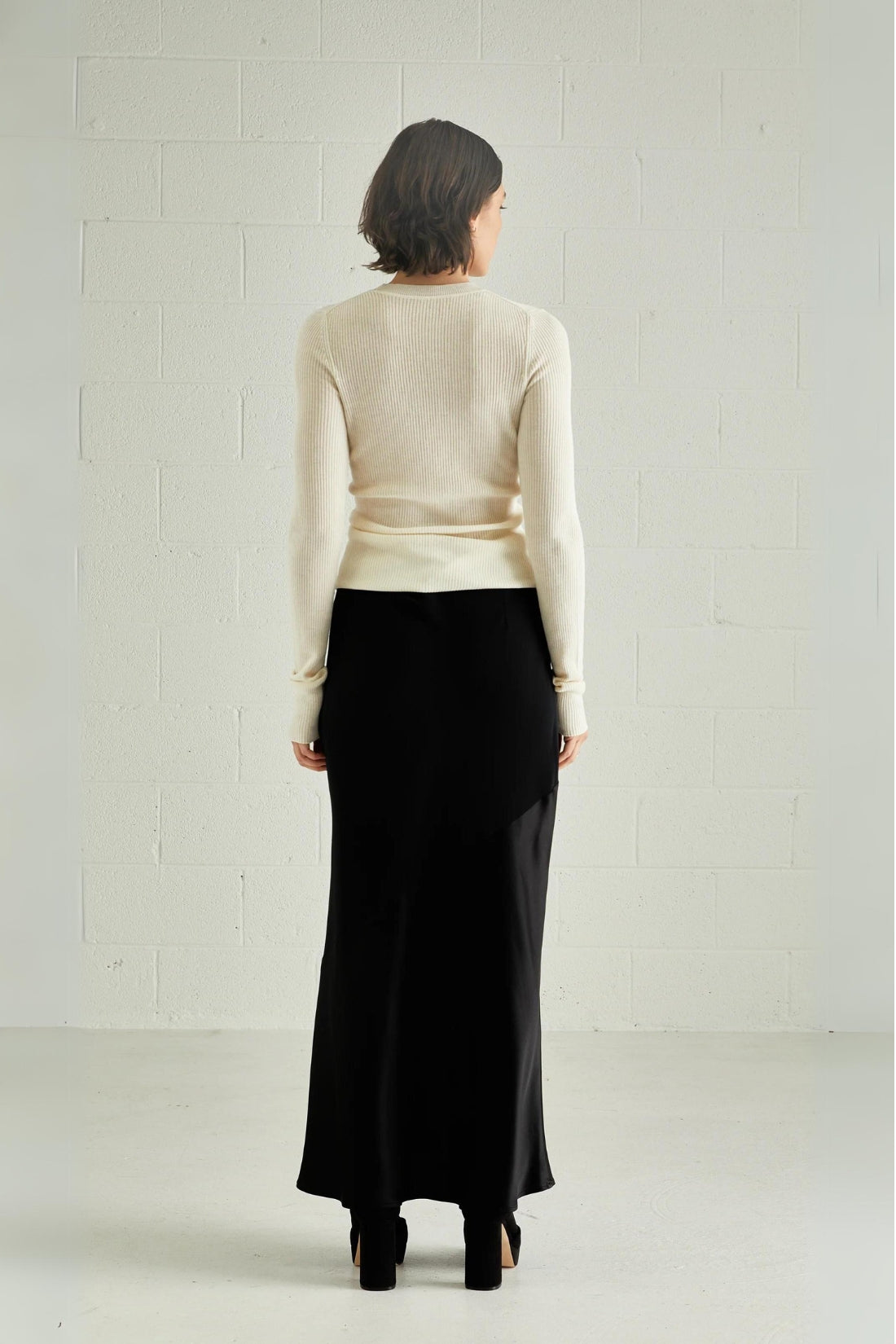 Signature Satin Bias Skirt 7/8 | Black